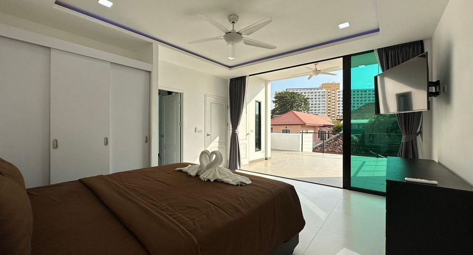 For sale 3 bedrooms villa in Bang Lamung, Chonburi