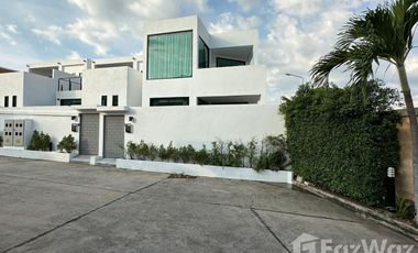 Villa en venta de 3 habitaciones en Bang Lamung, Chonburi