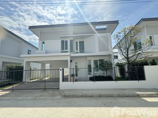 Casa en alquiler de 3 habitaciones en Sam Phran, Nakhon Pathom
