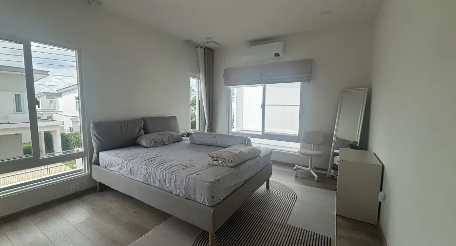 Casa en alquiler de 3 habitaciones en Sam Phran, Nakhon Pathom