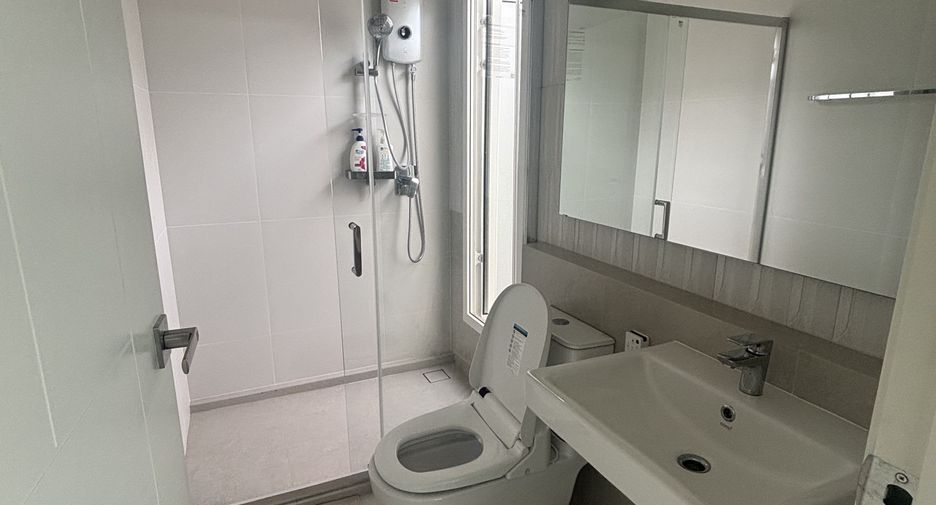 Casa en alquiler de 3 habitaciones en Sam Phran, Nakhon Pathom