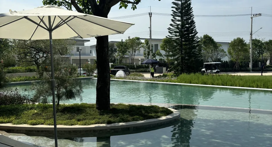 Casa en alquiler de 3 habitaciones en Sam Phran, Nakhon Pathom