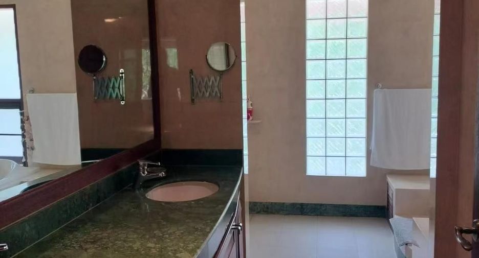 For rent 3 bedrooms villa in Thalang, Phuket