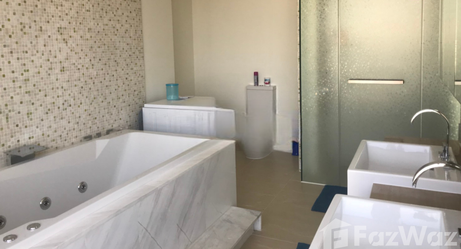 For rent 4 bedrooms condo in Bang Lamung, Chonburi