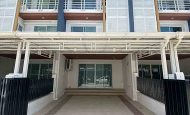 出售 3 卧室 联排别墅 在 Lak Si, 曼谷