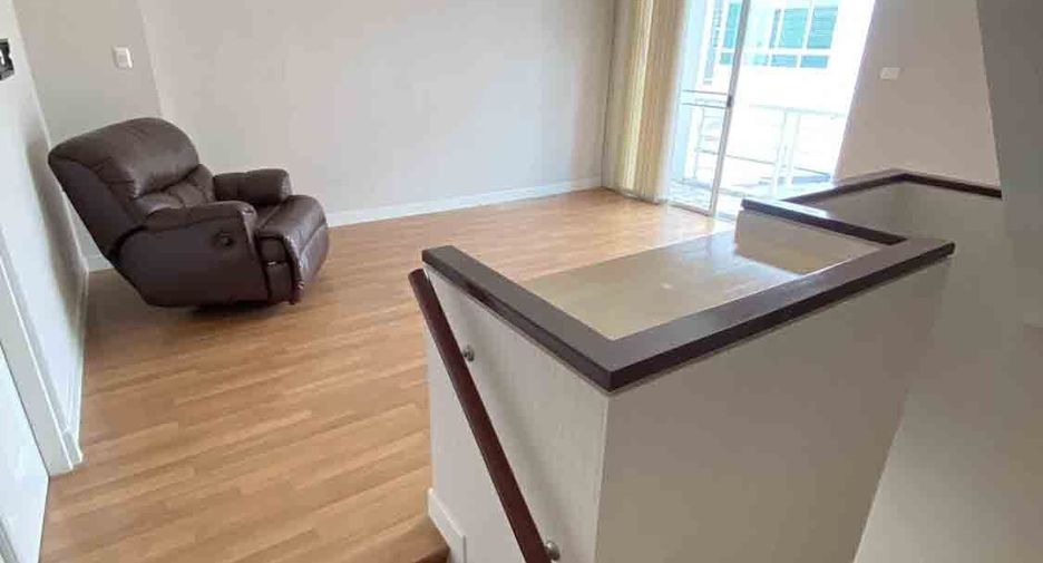 Casa adosada en venta de 3 habitaciones en Lak Si, Bangkok