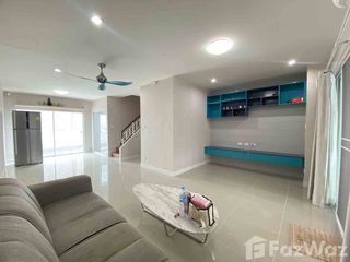 For sale 3 bedrooms townhouse in Lak Si, Bangkok