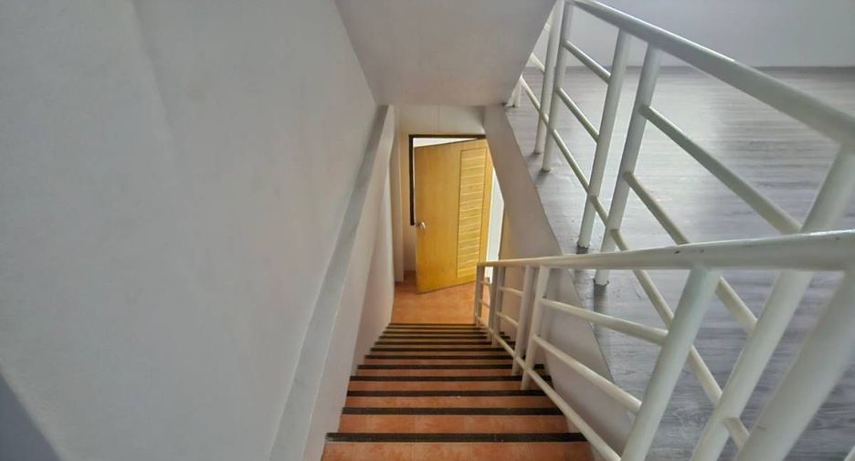 Gewerbefläche zum Kauf und zur Miete mit 8 Zimmer in Mueang Phuket, Phuket