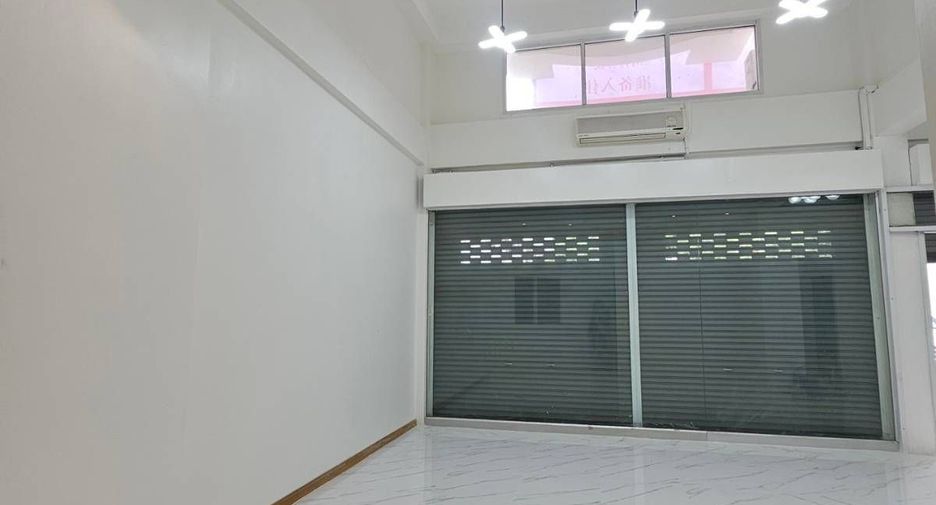 For sale and for rent 8 bedrooms retail Space in Mueang Phuket, Phuket
