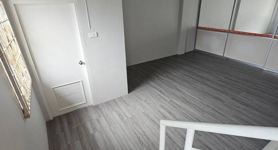 Gewerbefläche zum Kauf und zur Miete mit 8 Zimmer in Mueang Phuket, Phuket