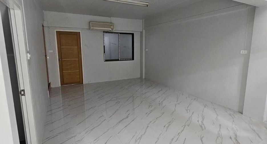 For sale and for rent 8 bedrooms retail Space in Mueang Phuket, Phuket