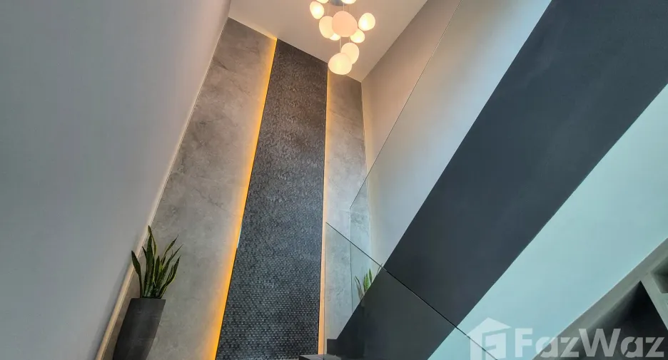 Villa en venta de 6 habitaciones en Bang Lamung, Chonburi