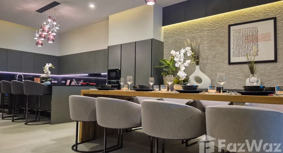 Villa en venta de 6 habitaciones en Bang Lamung, Chonburi