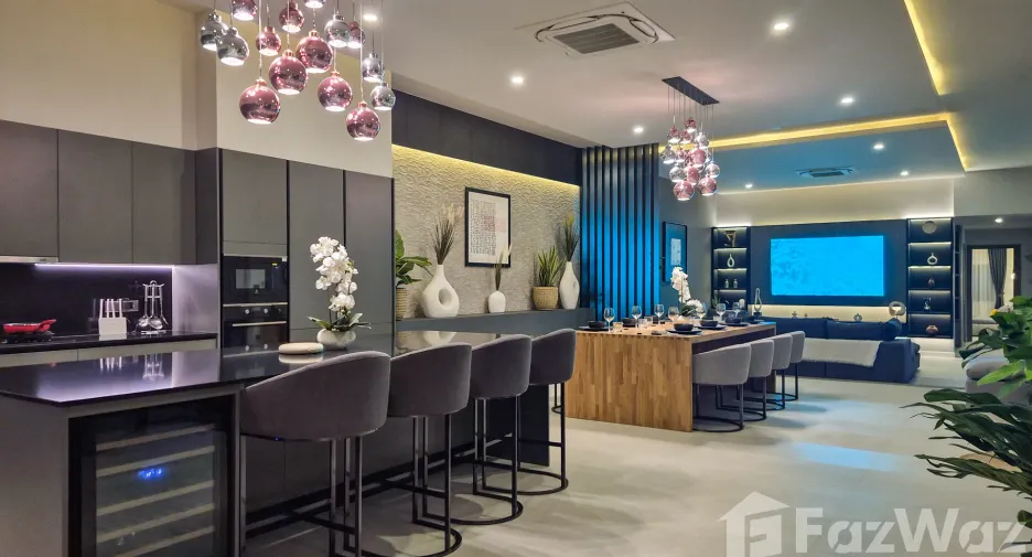 Villa en venta de 6 habitaciones en Bang Lamung, Chonburi