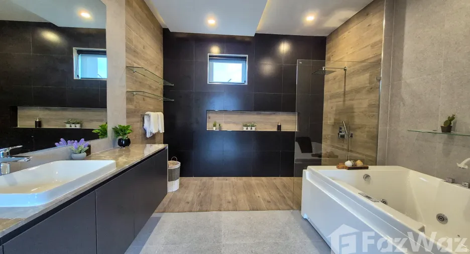 Villa en venta de 6 habitaciones en Bang Lamung, Chonburi
