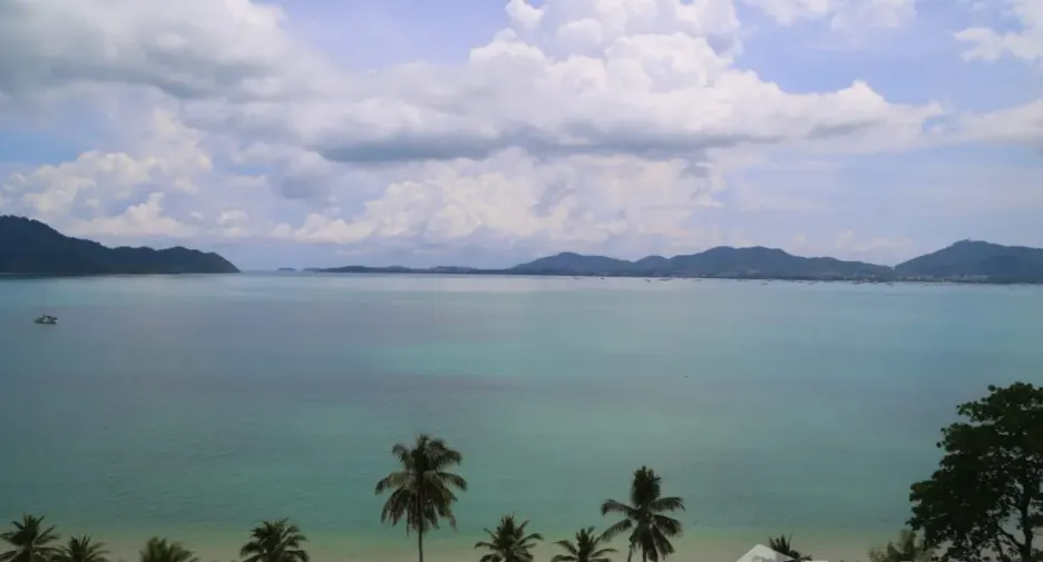 For rent 4 bedrooms condo 