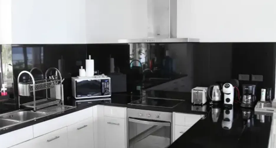 For rent 4 bedrooms condo 