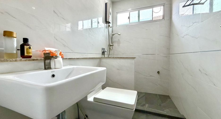 À vendre 3 chambres maison à Pak Kret, Nonthaburi