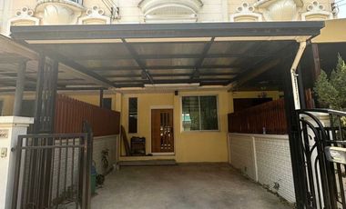 For sale 3 ベッドルーム townhouse in Bang Khun Thian, Bangkok