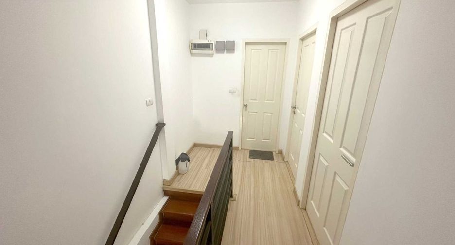 For sale 3 bedrooms townhouse in Bang Khun Thian, Bangkok