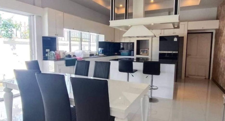 Villa zum Kauf und zur Miete mit 3 Zimmer in Bang Lamung, Chonburi