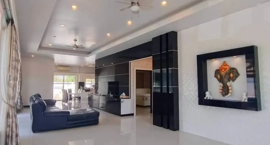Villa zum Kauf und zur Miete mit 3 Zimmer in Bang Lamung, Chonburi