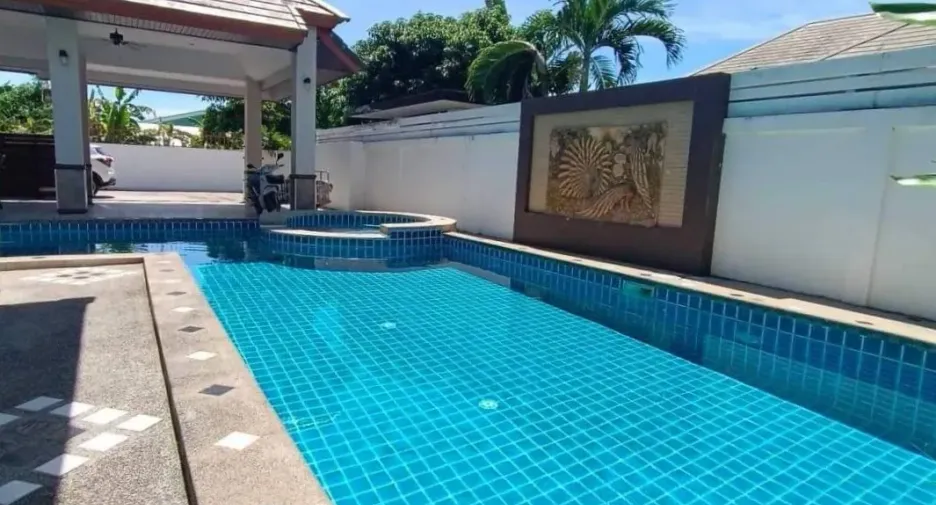 Villa zum Kauf und zur Miete mit 3 Zimmer in Bang Lamung, Chonburi