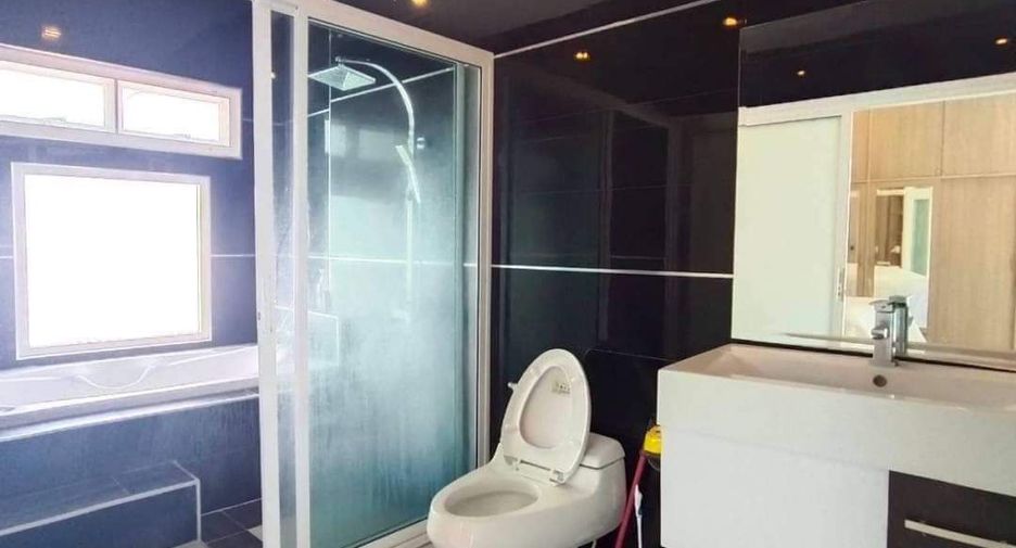 Villa zum Kauf und zur Miete mit 3 Zimmer in Bang Lamung, Chonburi