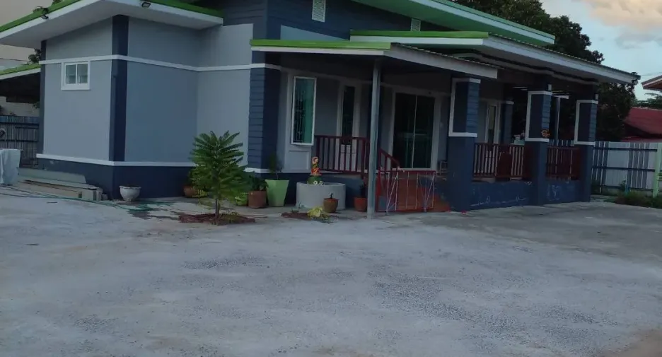 For sale 2 bedrooms house in Wachirabarami, Phichit