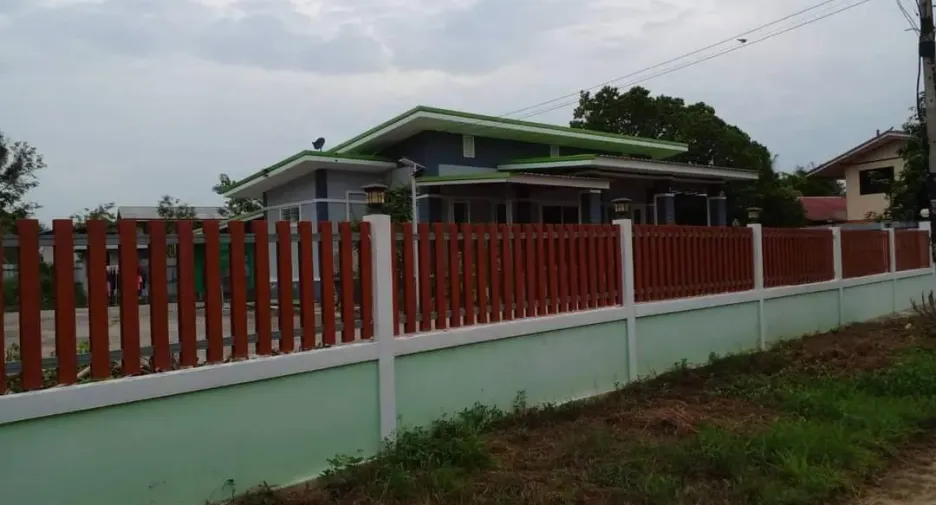 For sale 2 bedrooms house in Wachirabarami, Phichit