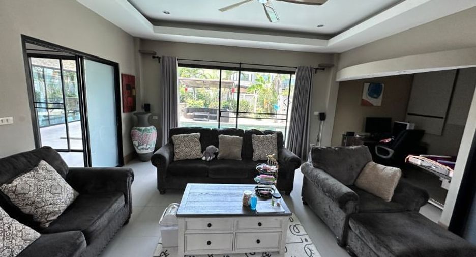 Villa en venta de 4 habitaciones en Bang Lamung, Chonburi