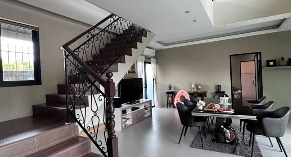 Villa en venta de 4 habitaciones en Bang Lamung, Chonburi