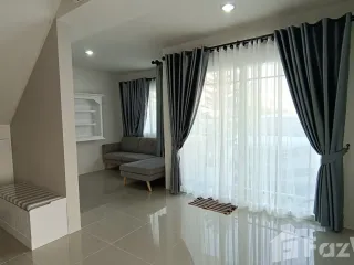 Casa adosada en venta de 3 habitaciones en Bang Lamung, Chonburi