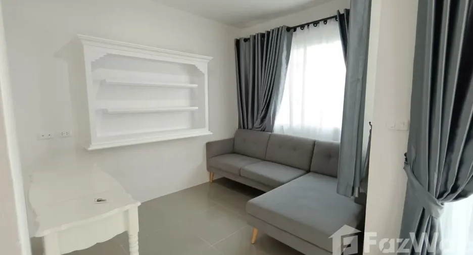 À vendre 3 chambres maison de ville à Bang Lamung, Chonburi
