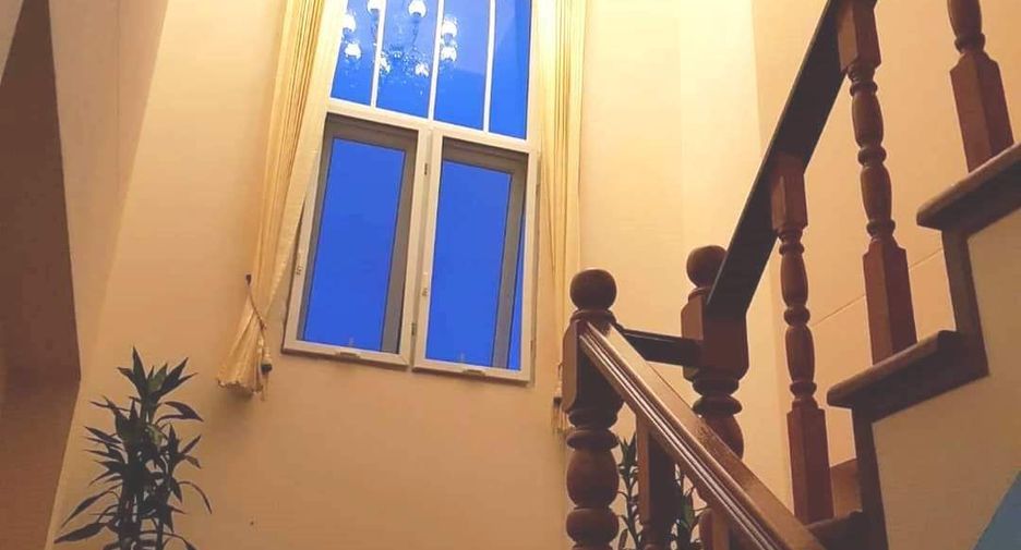 À vendre 4 chambres maison à Mueang Ubon Ratchathani, Ubon Ratchathani