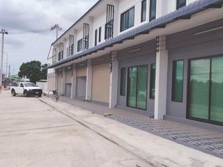 À vendre 1 chambre maison de ville à Bang Len, Nakhon Pathom
