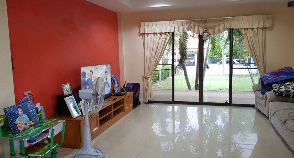 For sale and for rent 4 bedrooms villa in Bang Lamung, Chonburi