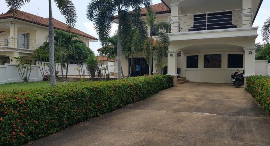 For sale and for rent 4 bedrooms villa in Bang Lamung, Chonburi