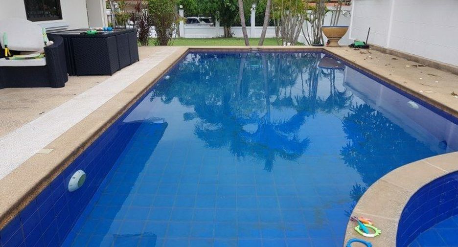 For sale and for rent 4 bedrooms villa in Bang Lamung, Chonburi