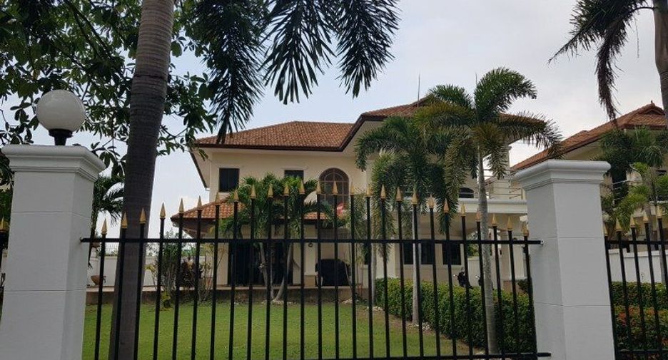 Villa zum Kauf und zur Miete mit 4 Zimmer in Bang Lamung, Chonburi