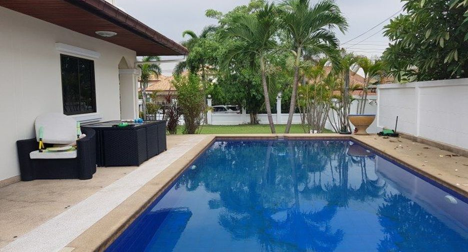For sale and for rent 4 bedrooms villa in Bang Lamung, Chonburi