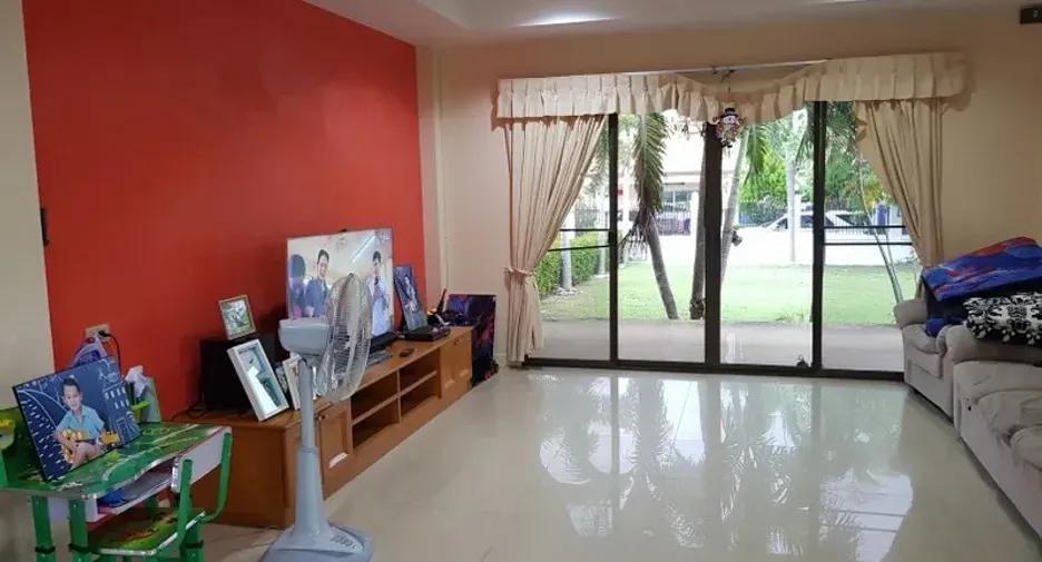 For sale and for rent 4 bedrooms villa in Bang Lamung, Chonburi