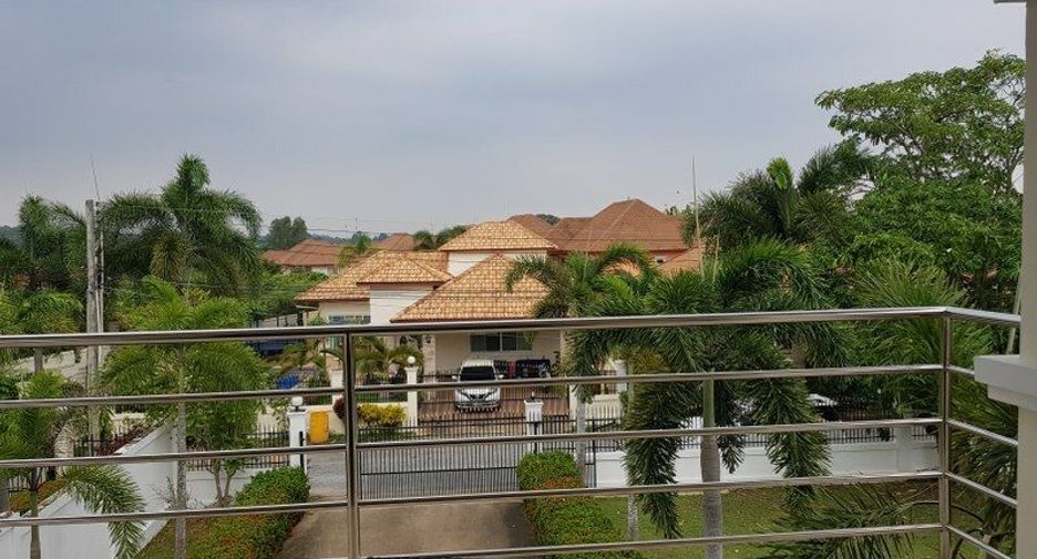 For sale and for rent 4 bedrooms villa in Bang Lamung, Chonburi