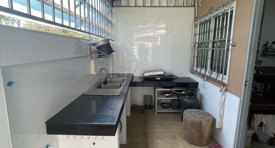 出售 4 卧室 联排别墅 在 Mueang Krabi, Krabi