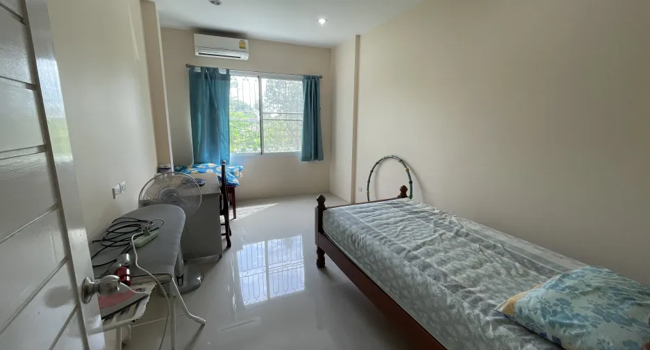 出售 4 卧室 联排别墅 在 Mueang Krabi, Krabi