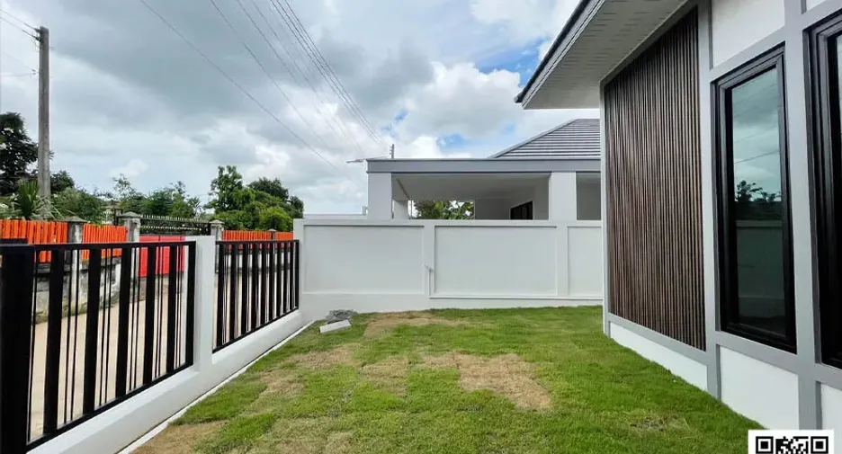 For sale 3 bedrooms house in Mueang Uttaradit, Uttaradit