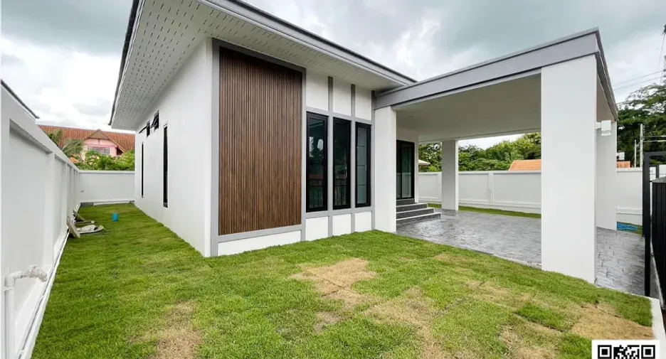 For sale 3 bedrooms house in Mueang Uttaradit, Uttaradit