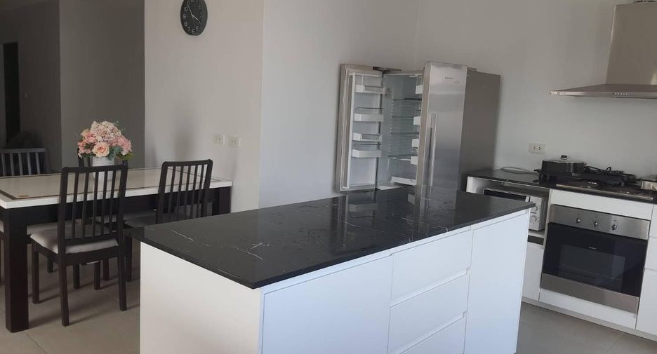 For sale and for rent 4 bedrooms villa in Nong Yai, Chonburi