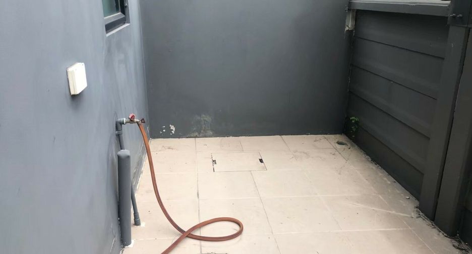 For sale 3 bedrooms townhouse in Lat Krabang, Bangkok