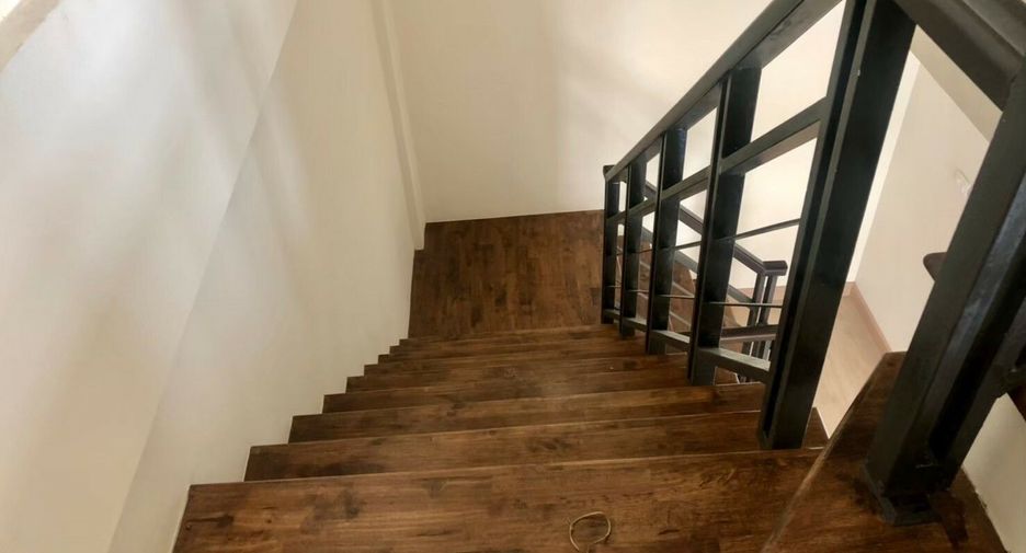 For sale 3 bedrooms townhouse in Lat Krabang, Bangkok